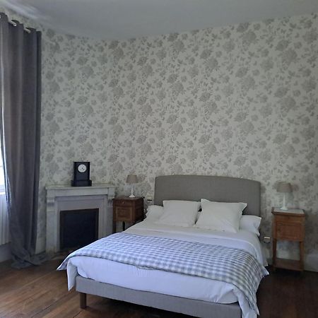 Chateau De La Redortiere Bed & Breakfast Mouzon  Bagian luar foto