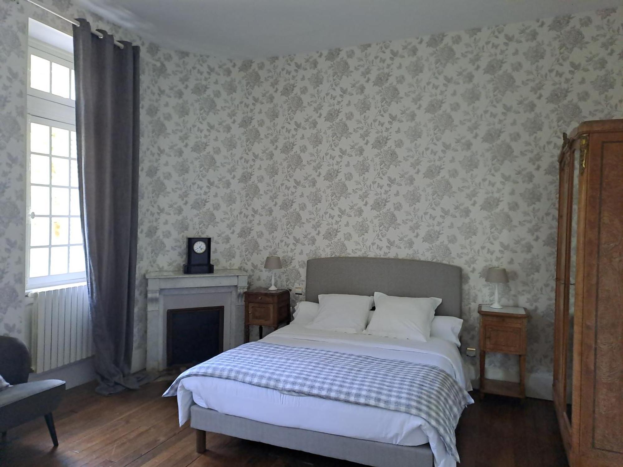 Chateau De La Redortiere Bed & Breakfast Mouzon  Bagian luar foto