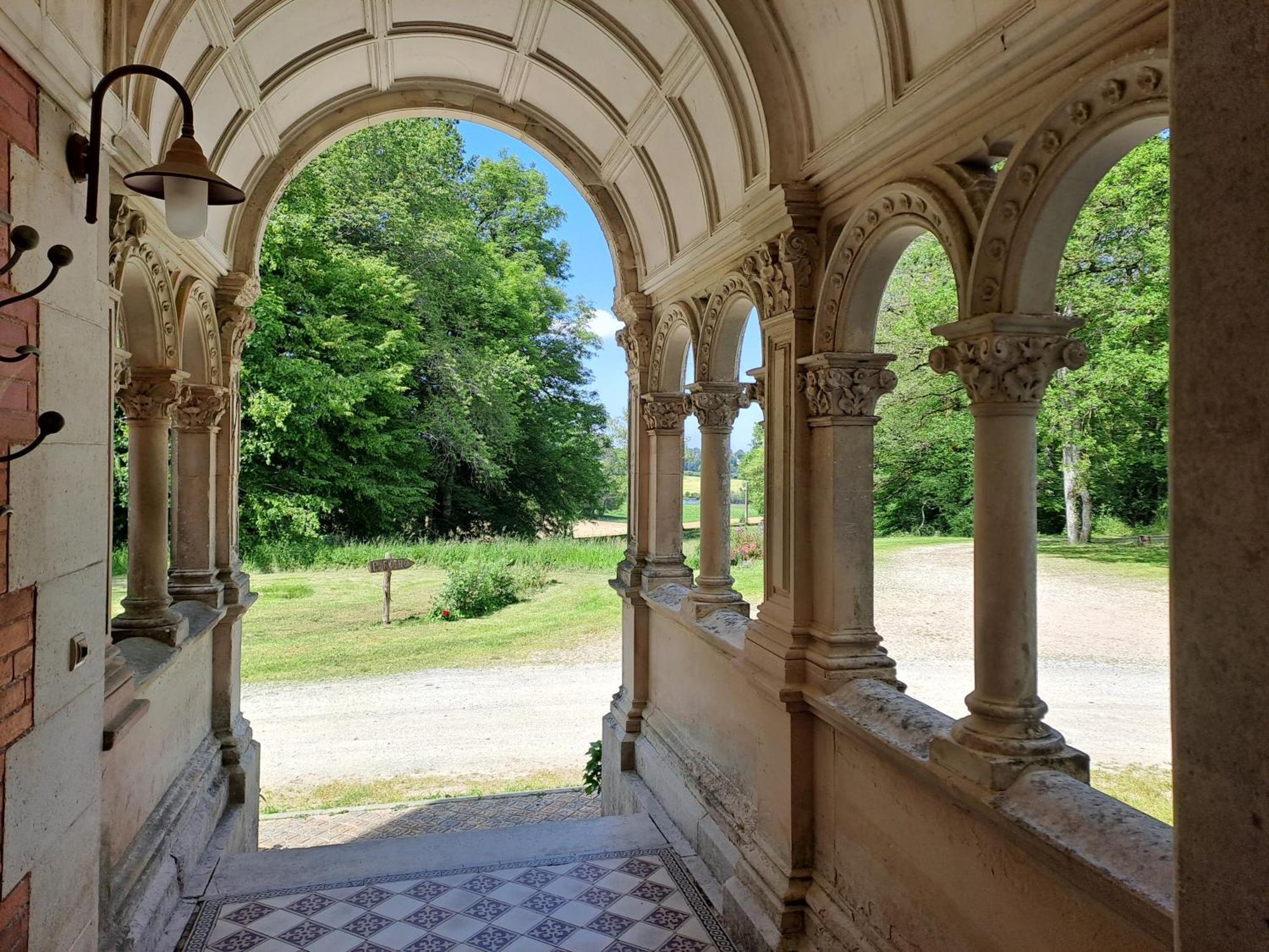 Chateau De La Redortiere Bed & Breakfast Mouzon  Bagian luar foto